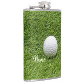 Golfball auf grünem Gras Flachmann (Rechts)