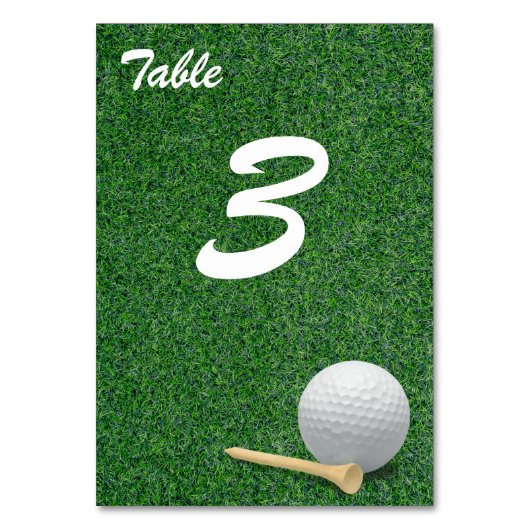 Golfball auf grünem Gras für Golfer Party Tischnummer (Rückseite)