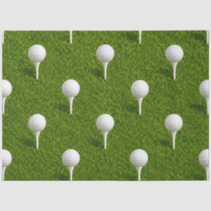 Golfball auf grünem Gras Hintergrund Seidenpapier