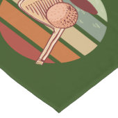 Golfball auf Grüngras mit Eisen-Golfer-Party Großer Tischläufer (Ecke)