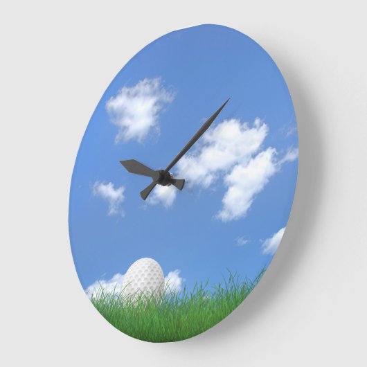 Golfball im Gras Große Wanduhr (Winkel)