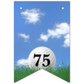 Golfball im Gras zum 75. Geburtstag Wimpelkette (Erste Fahne)