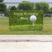 Golfball ist auf grünem Grasboden gespannt Banner (Insitu)