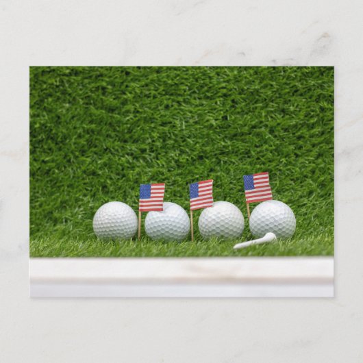 Golfball mit der Flagge Amerikas auf grün Postkarte (Vorderseite)