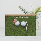 Golfball mit der Flagge Amerikas auf grünem Gras Einladung (Stehend Vorderseite)