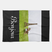 Golfball mit Eiffelturm auf grünem Bonjour Geschirrtuch (Horizontal)