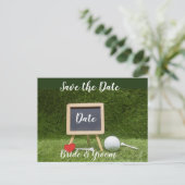 Golfball mit Kalkboard Save the Date Postkarte (Stehend Vorderseite)