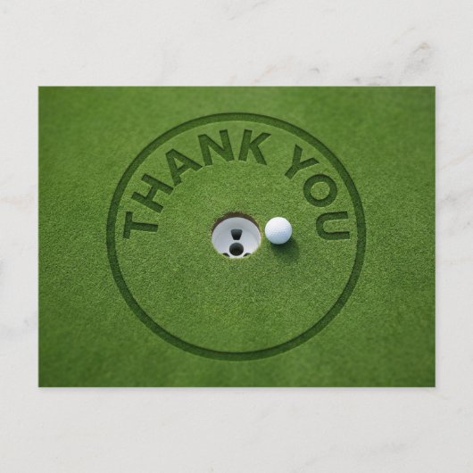 Golfball mit Text Danke auf grünem Gras Postkarte (Vorderseite)