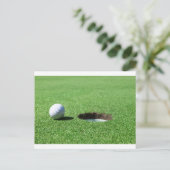 Golfball und Loch Postkarte (Stehend Vorderseite)