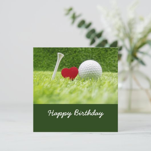 Golfball und Tee auf Grün mit Liebe Karte (Stehend Vorderseite)