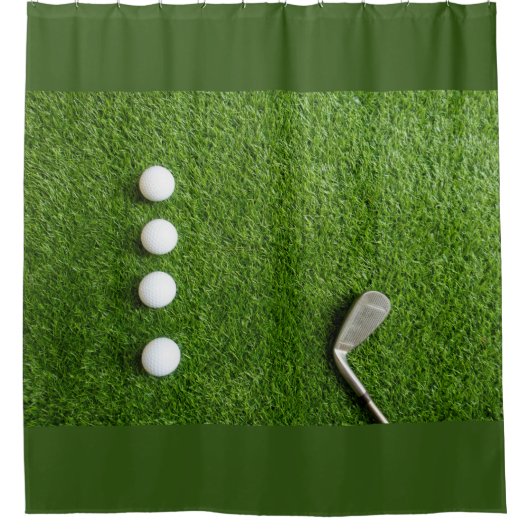 Golfbälle auf grünem Gras Duschvorhang (Vorderseite)