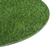 Golfbälle sind auf grünem Gras Schneidebrett (Ecke)