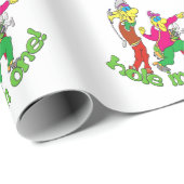 Golfer bekommt ein Loch in einem Geschenkpapier (Rolleneckpunkt)