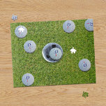 Golfer Putting Praxis Golfbälle auf grünem Gras Puzzle<br><div class="desc">"Putt" Ihre Zeit zu guter Nutzung. Fügen Sie Ihre Anfangszahl und die Nummer zu diesen Golfbälle auf dem Grün hinzu. Das ist ein großartiges Geschenk für Golfer und Väter,  die Liebe rätselt.</div>