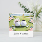 Golfer Wedding Einladung mit Golfball auf Grün (Stehend Vorderseite)