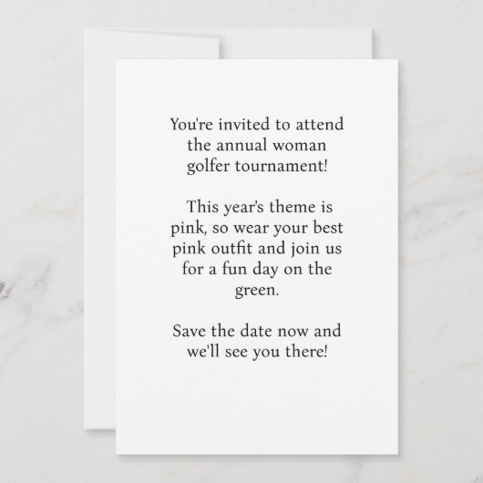 Golferin mit rosa Golfwagen auf rosa Einladung (Rückseite)