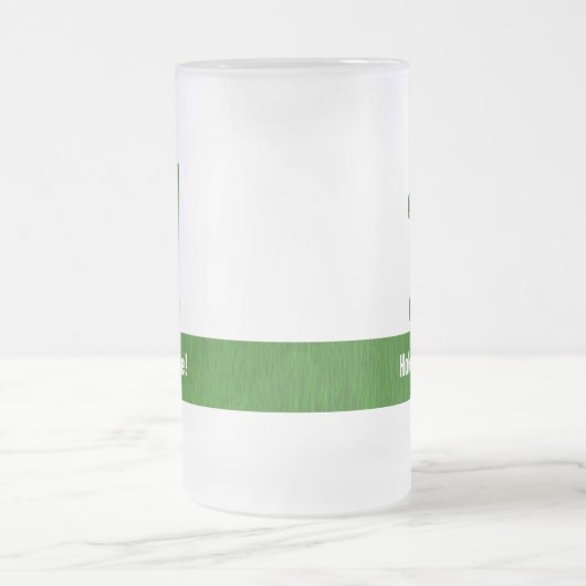 Golfers Loch in One. Glück oder Geschick? Reisemug Mattglas Bierglas (Mittel)