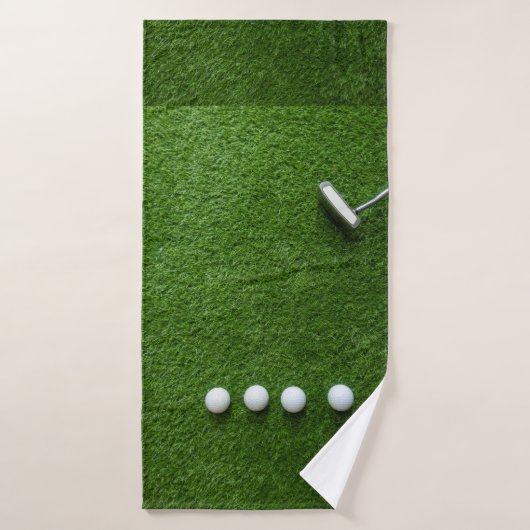 Golfgrün mit Golfbällen Badehandtuch (Badehandtuch)