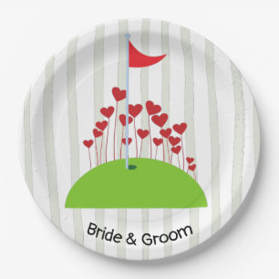 Golfhochzeit mit viel Liebe beim Golfer unter der Pappteller