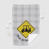 Golfing Yield Grau Kariertes Golfhandtuch (Insitu)