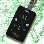 Golfklubs und Balls auf Mit Monogramm Schwarz Gepäckanhänger<br><div class="desc">Ein elegantes und personalisiertes Logo-Design für einen Golfspieler, um sein Gepäck auf Reisen zu identifizieren. Ein Gepäckanhänger mit einem Namen ist für die Reise aus mehreren praktischen Gründen wichtig. Erstens dient es als eine schnelle und einfache Möglichkeit, Ihr Gepäck am Meer ähnlicher Gepäckstücke an Flughäfen, Busstationen oder anderen Verkehrsknotenpunkten zu...</div>