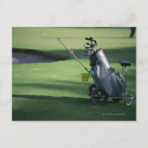 Golfschläger und Golftasche Postkarte