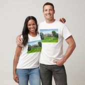 Golfspieler auf McGregor Golfplatz-Szene T-Shirt (Unisex)