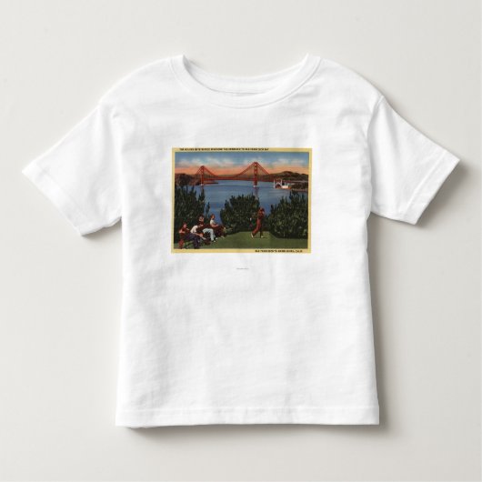 Golfspieler mit Golden gate bridge im Hintergrund Kleinkind T-shirt (Vorderseite)