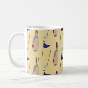 Golftasche mit Golftasche und Eisen auf Creme Kaffeetasse