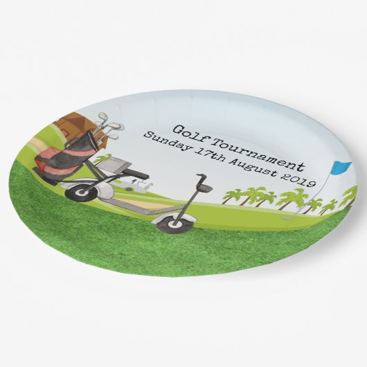 Golfturnier mit Blick auf den Golfplatz Pappteller (Schrägansicht)