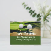 Golfturnier Save the Date auf Grün Ankündigungspostkarte (Stehend Vorderseite)