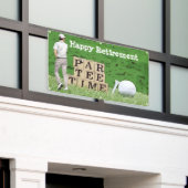 Golfurlaub mit Ball par tee Time on green Banner (Äußeres Gebäude)