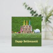 Golfurlaub mit Ball par tee Time on green Karte (Stehend Vorderseite)