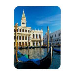 Gondeln am Grand Canal in der Nähe des Dogenpalast Magnet