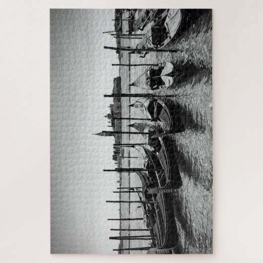 Gondeln in Venedig in Schwarz-Weiß Puzzle (Vertikal)