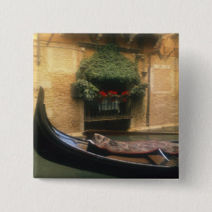 Gondola und Restaurant, Venedig, Venetien, Italien Button