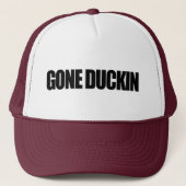 Gone Duckin (schwarz flach) Truckerkappe (Vorderseite)