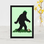 Gone Squatchin' am St. Patrick's Day Karte (Gelbe Blume)