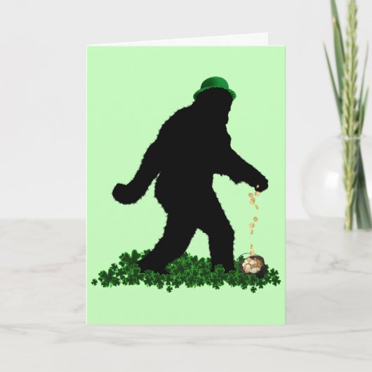 Gone Squatchin' am St. Patrick's Day Karte (Vorderseite)