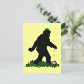 Gone Squatchin' am St. Patrick's Day Postkarte (Stehend Vorderseite)