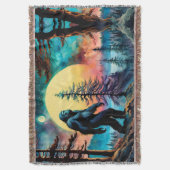 Gone Squatchin' farbenfrohe Sasquatch Landschaft Decke (Vorderseite Vertikal)