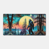 Gone Squatchin' farbenfrohe Sasquatch Landschaft Schreibtischunterlage (Vorderseite)