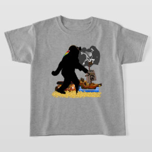 Gone Squatchin' Fer Buried Treasure T-Shirt