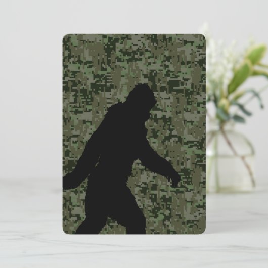 Gone Squatchin For on Olive Digital Camouflage (Stehend Vorderseite)