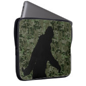 Gone Squatchin For on Olive Digital Camouflage Laptopschutzhülle (Vorne Rechts)