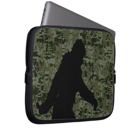 Gone Squatchin For on Olive Digital Camouflage Laptopschutzhülle (Vorne Rechts)