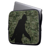 Gone Squatchin For on Olive Digital Camouflage Laptopschutzhülle (Vorderseite Links)