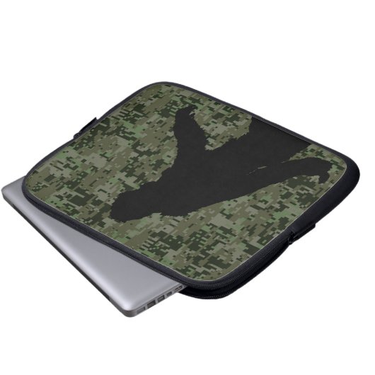 Gone Squatchin For on Olive Digital Camouflage Laptopschutzhülle (Vorne Knopf)