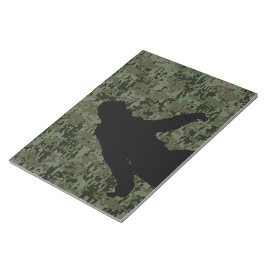 Gone Squatchin For on Olive Digital Camouflage Notizblock (angewinkelt)