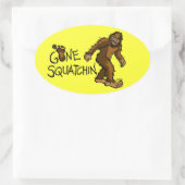 Gone Squatchin Ovaler Aufkleber (Tasche)
